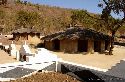 cliquez ici pour voir l'image (002ndebele.jpg)